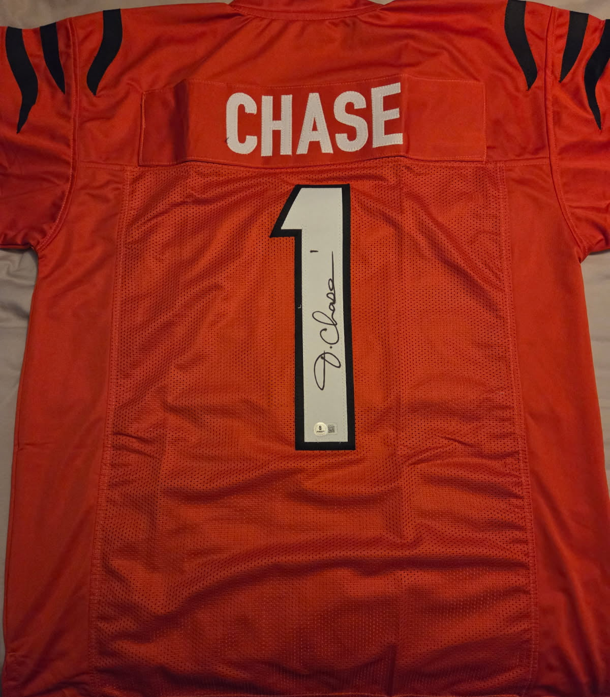 Ja'Marr Chase Signed Jersey (Beckett)