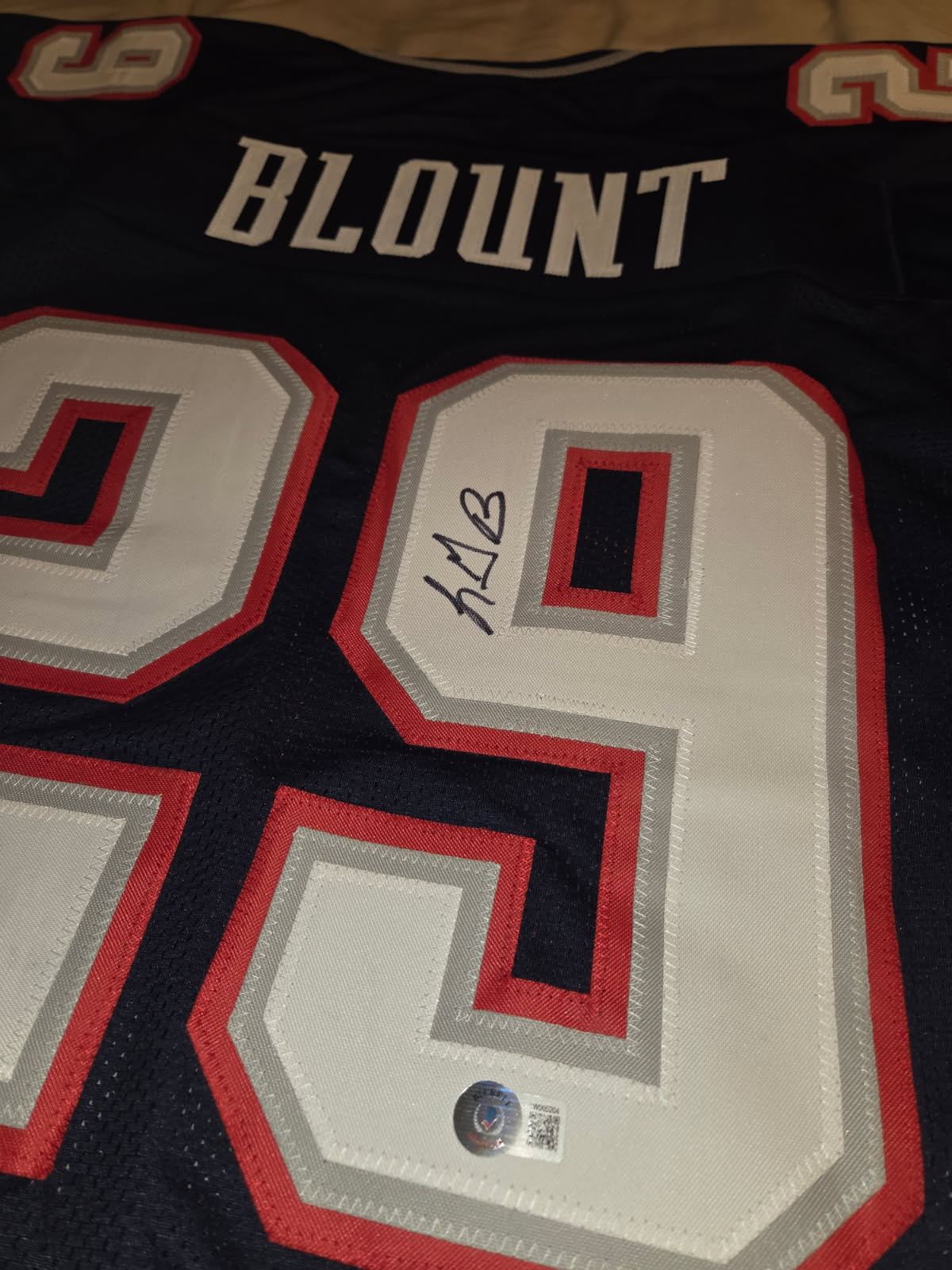 LeGarrette Blount Signed Jersey (Beckett)