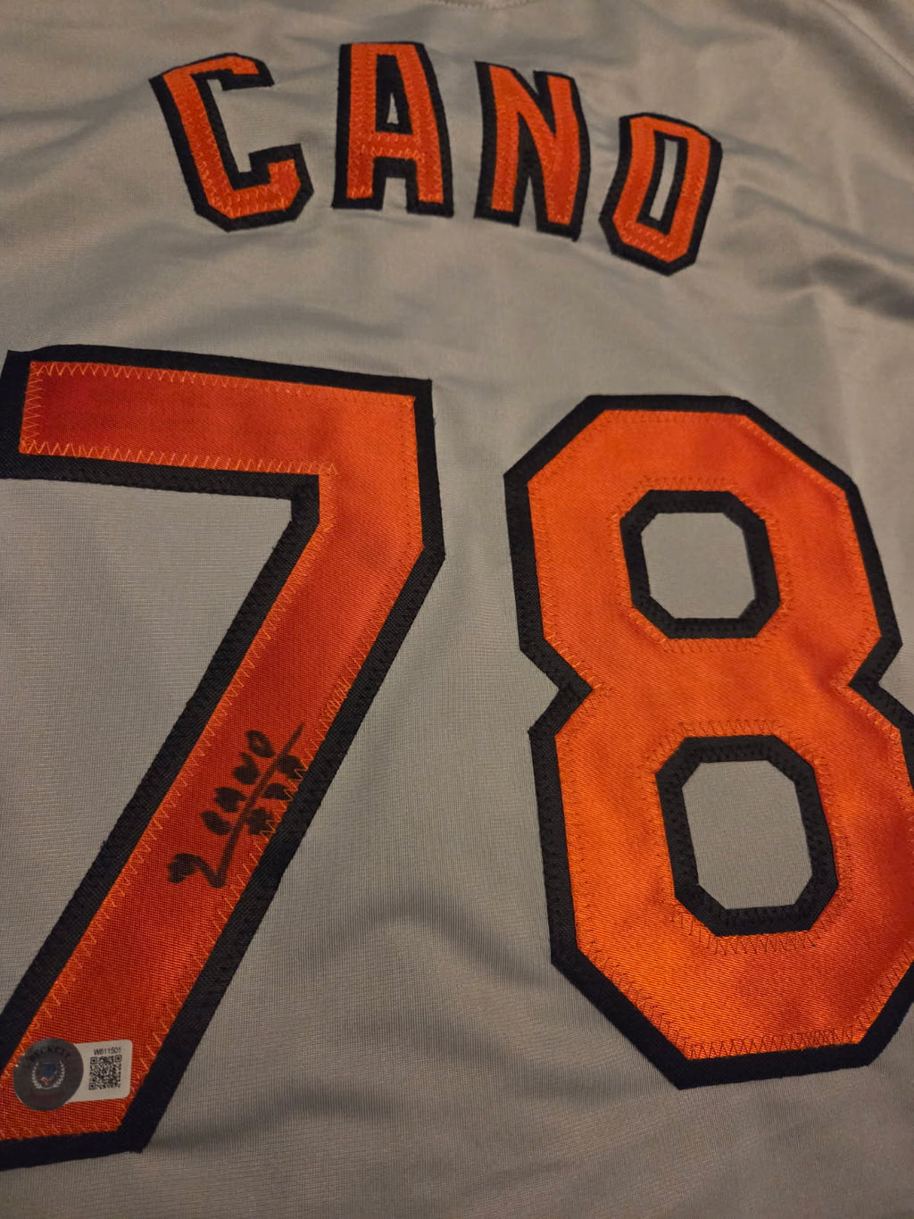 Yennier Cano Signed Jersey (Beckett Witnessed)