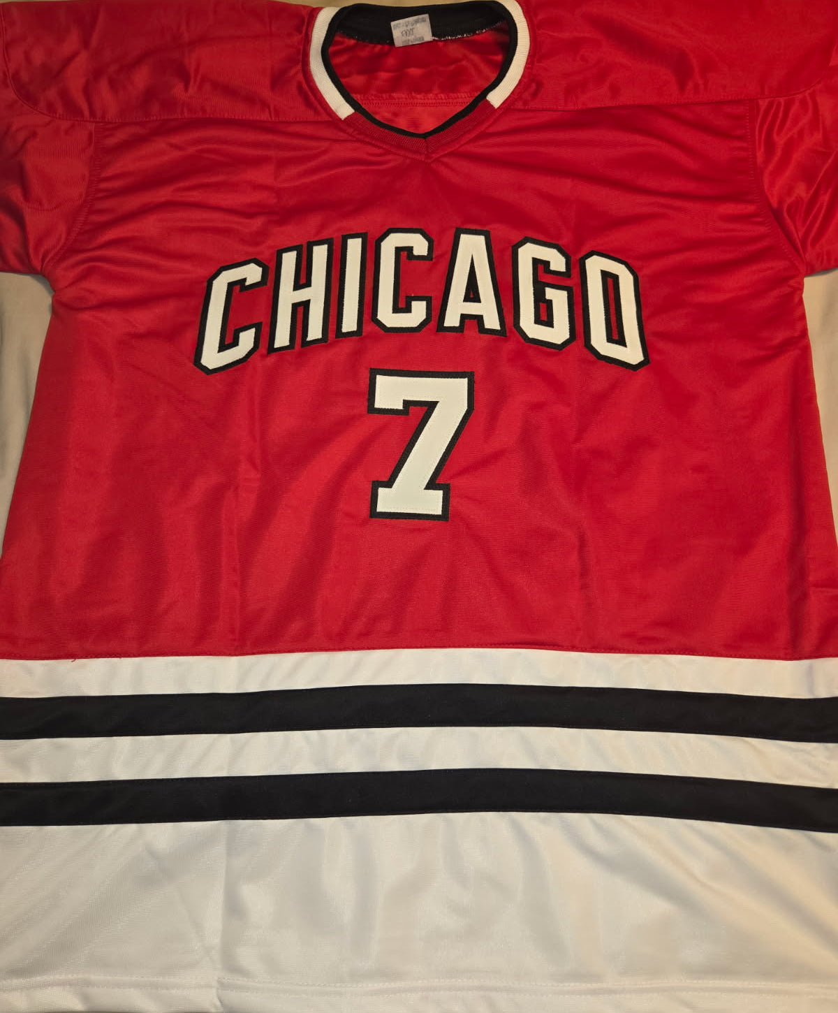 Chris Chelios Signed Jersey (Beckett)