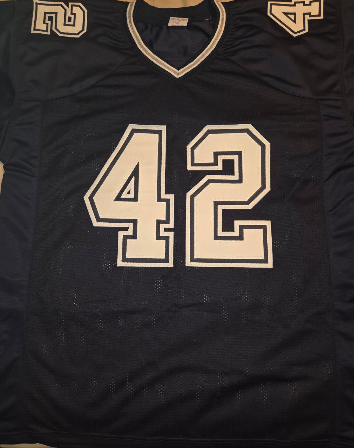 Deuce Vaughn Signed Jersey (Beckett)