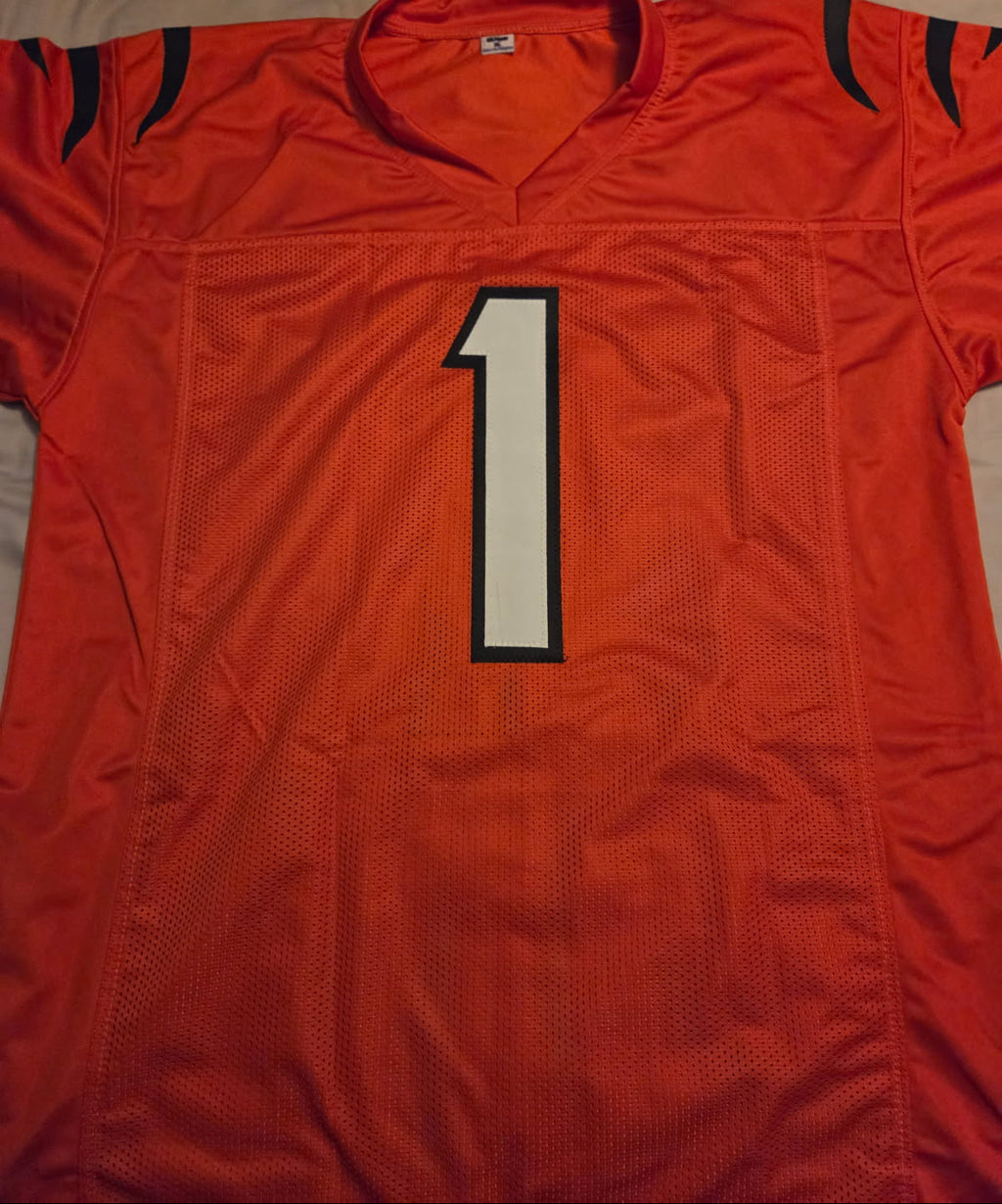 Ja'Marr Chase Signed Jersey (Beckett)