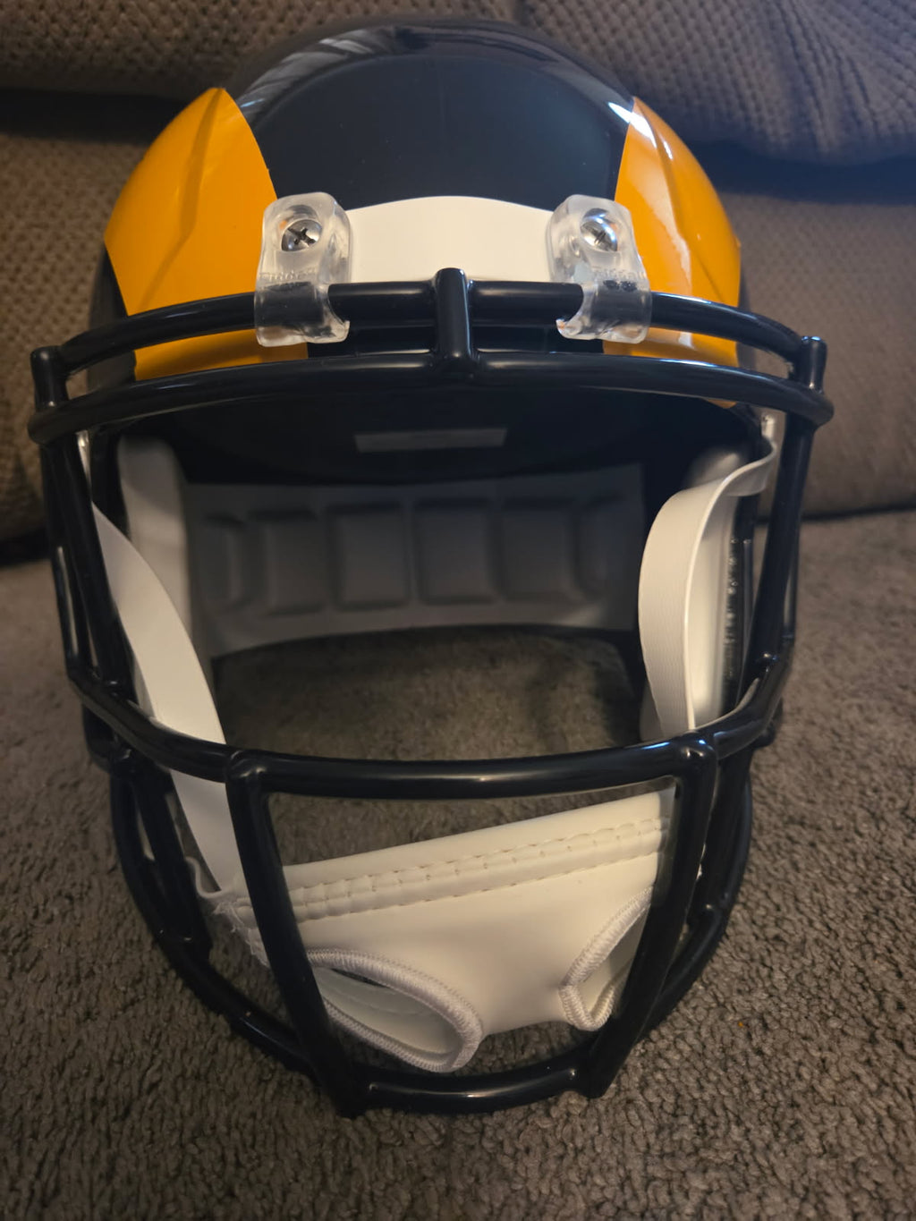 Henry Ellard Signed Rams Full-Size Speed Helmet (Schwartz)
