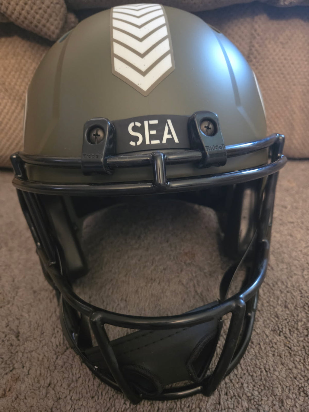 Steve Largent Signed Seahawks Full-Size Salute to Service Speed Helmet (Schwartz)